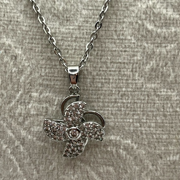 Fan Flower Spinning Windmill And Rhinestones Necklace Stainless Steel - Picture 1 of 16